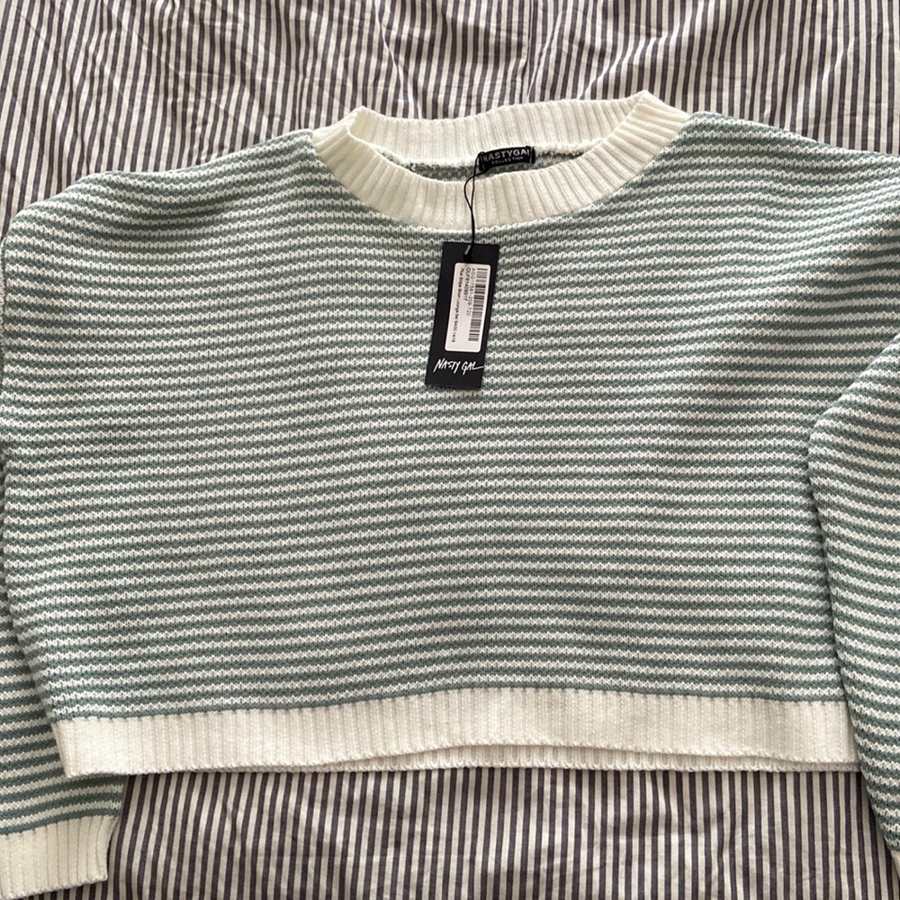 Brand new Nasty Gal cropped sweater